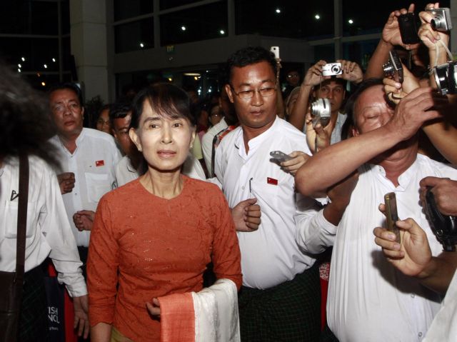 Η Σαν Σούου Κίι ταξιδεύει στο εξωτερικό για πρώτη φορά σε 24 χρόνια